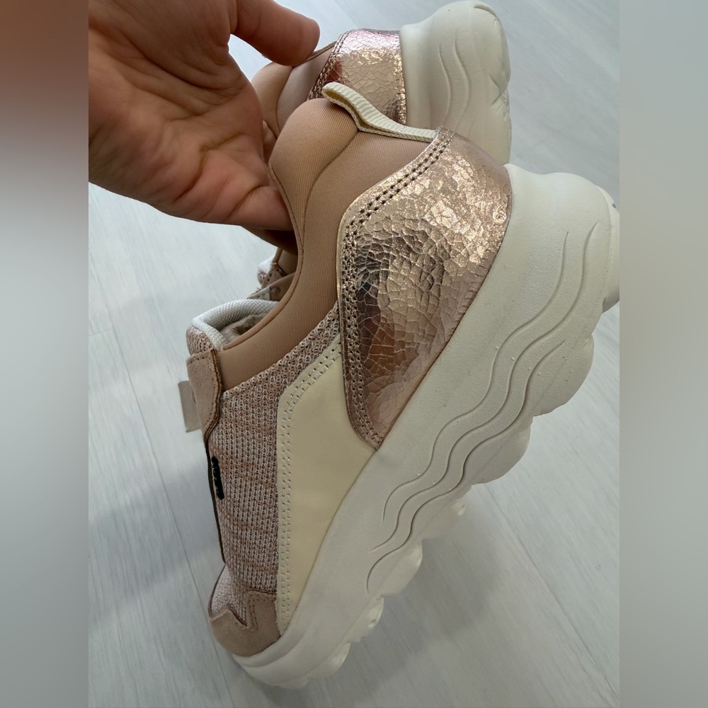 Geox Women's Pink "Spheric" Sneakers 7/7.5 - Picture 8 of 9